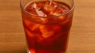 ハーブティー（ハイビスカス・ローズヒップ）アイス